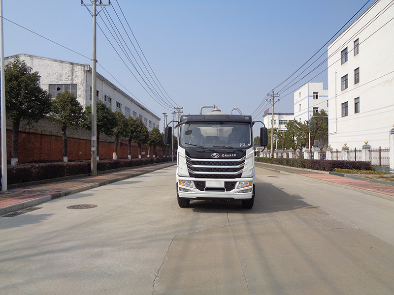 XZL5180GXWBEV型純電動(dòng)吸污車