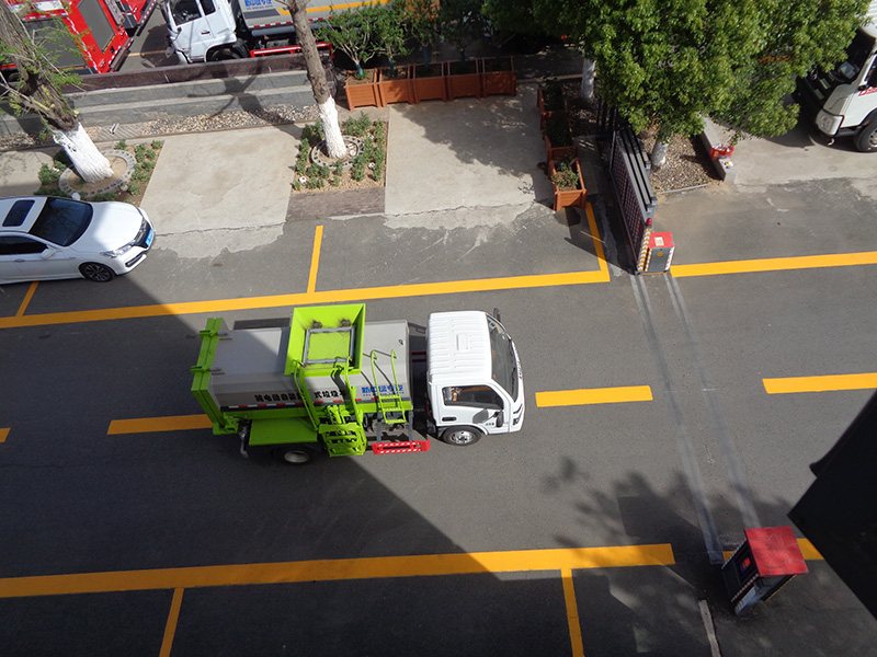 XZL5040ZZZBEV型純電動自裝卸式垃圾車