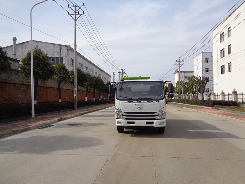 XZL5125ZZZBEV型純電動自裝卸式垃圾車